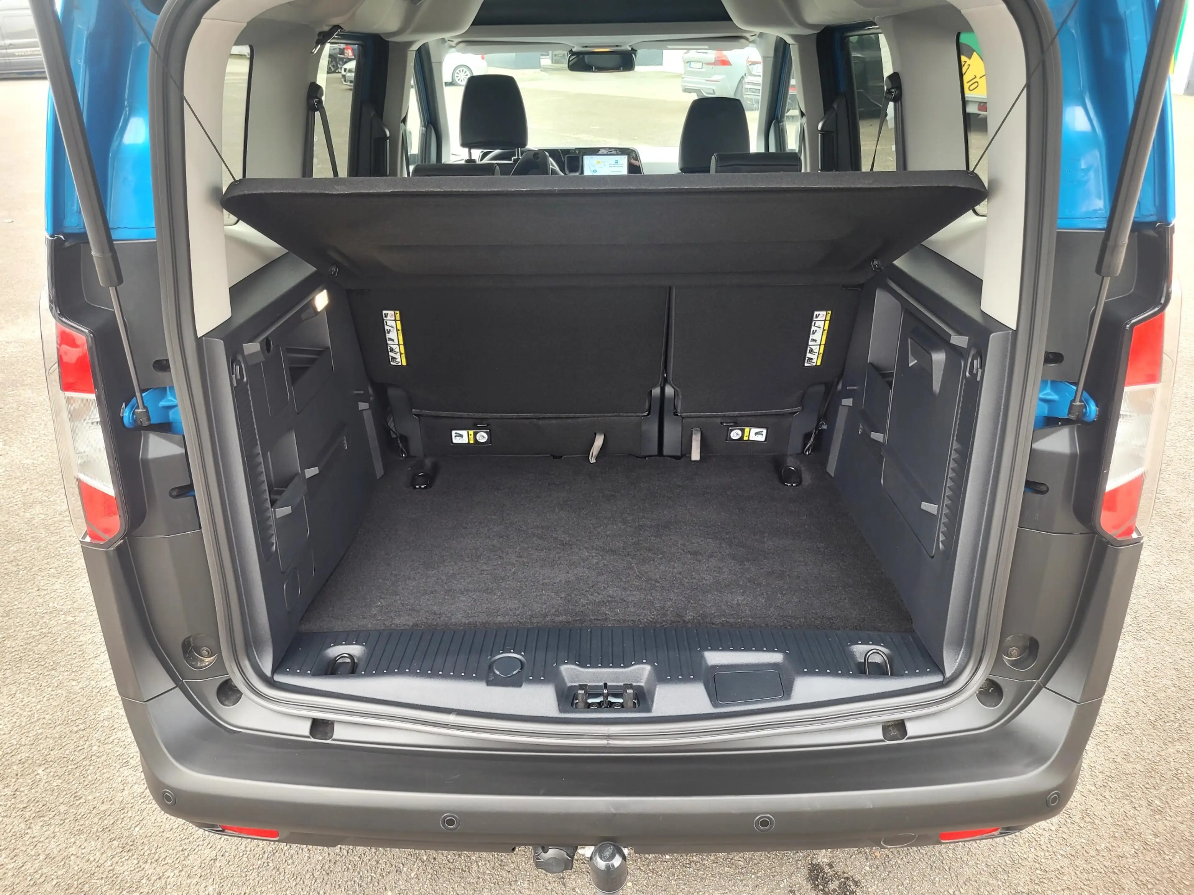 Ford Tourneo Courier 1.0 EcoBoost Active +ACC+RFK+AHK+PDC+NAVI+ — photo 4