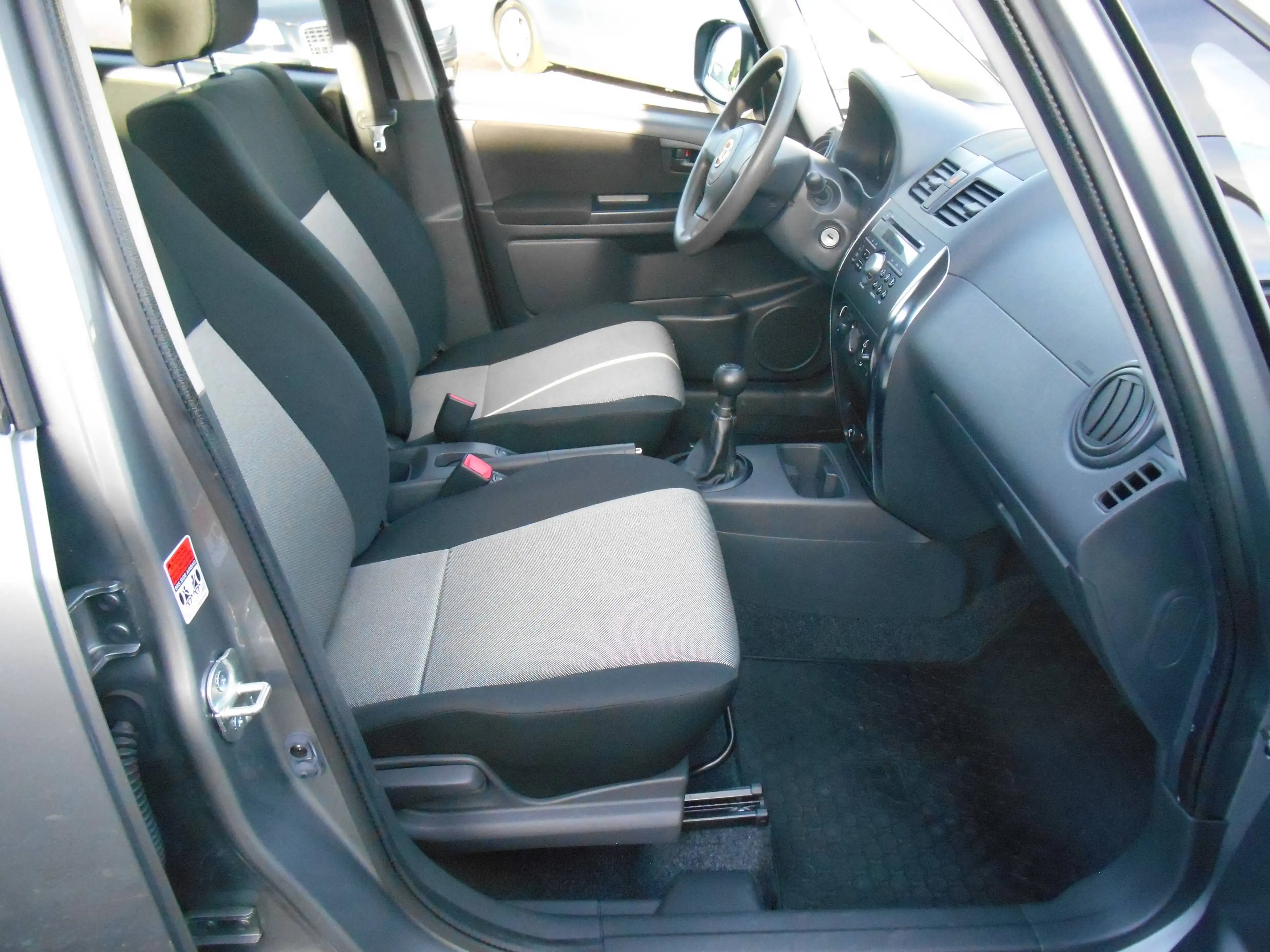 Fiat Sedici 1.6 16V My Sedici 4X2 aus erster Hand neu Service und TÜV — photo 11