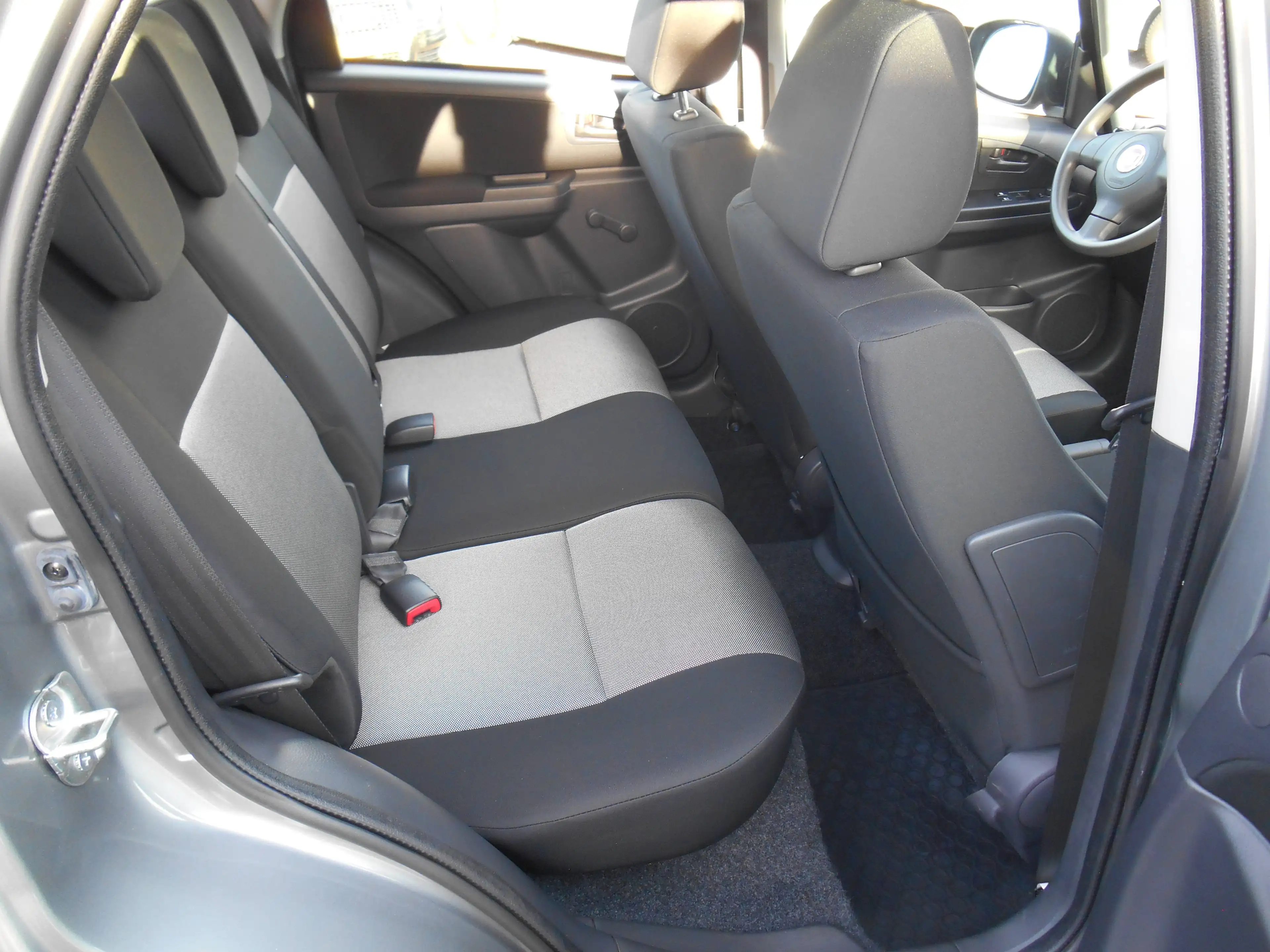 Fiat Sedici 1.6 16V My Sedici 4X2 aus erster Hand neu Service und TÜV — photo 13