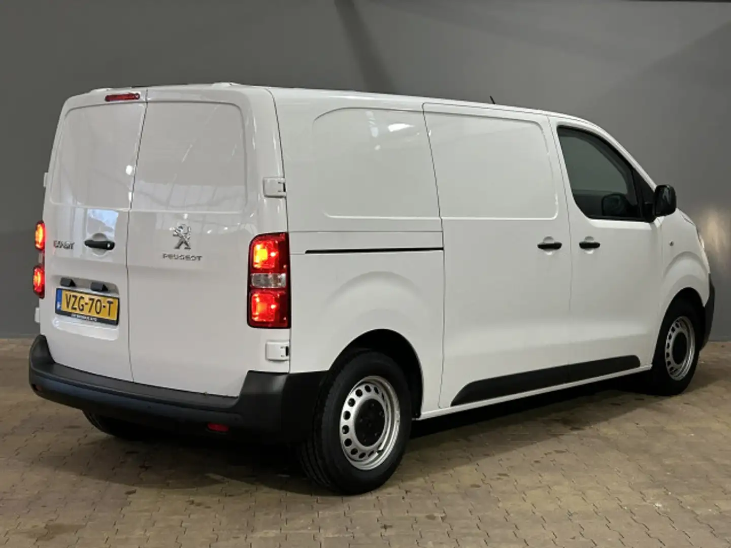 Peugeot Expert 2.0 BlueHDI 145 S&S L2 | Airco | Cruise control | Blanc - 2