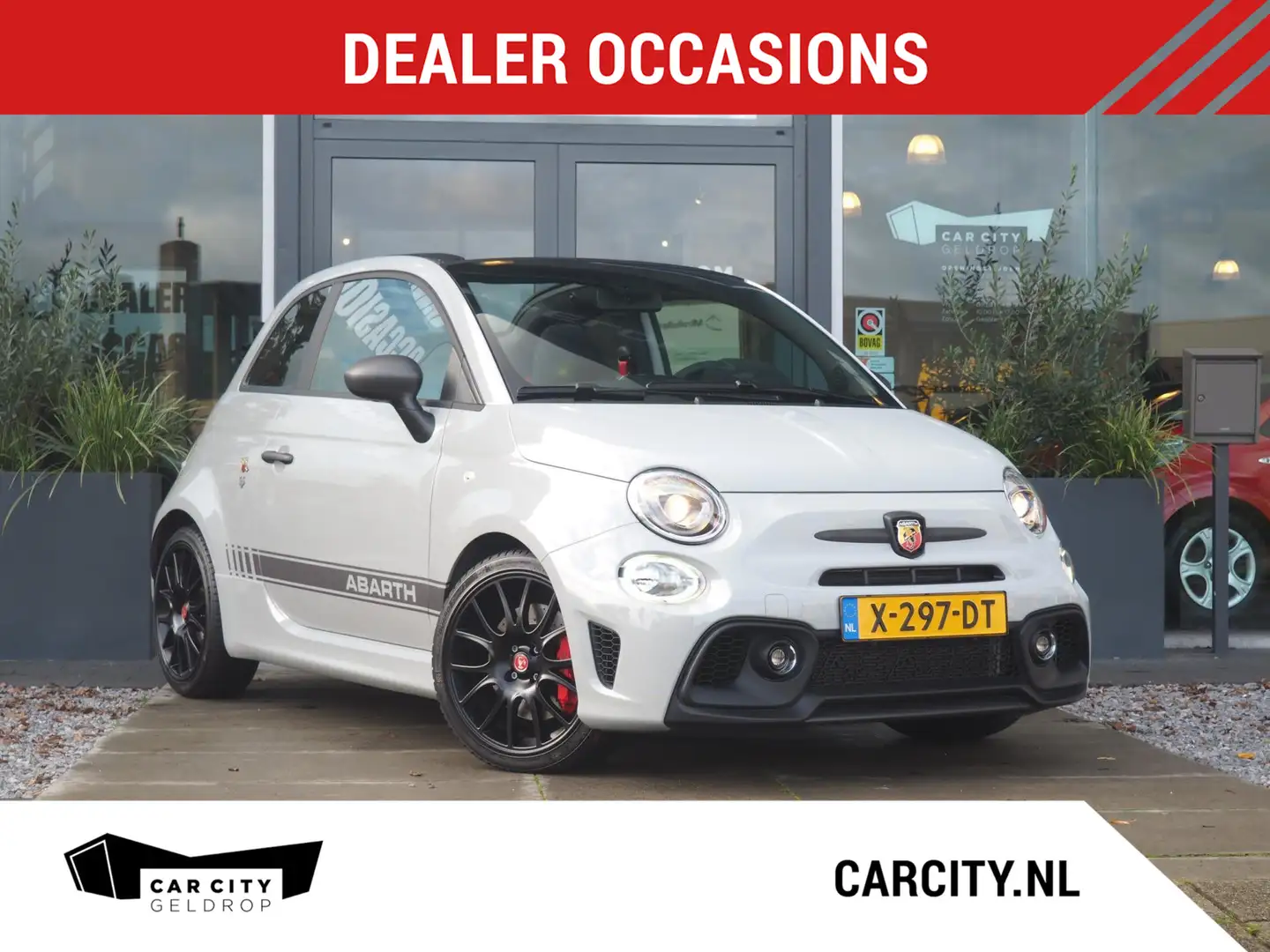 Abarth 595C 1.4 T-Jet 180PK Competizione / Brembo / Carbon / C Šedá - 2