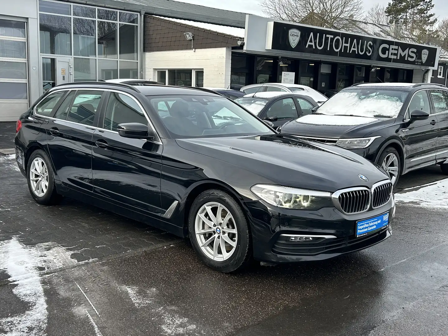 BMW 530 d xDrive Business AHK HUD Navi LED R.Cam SHZ Noir - 1