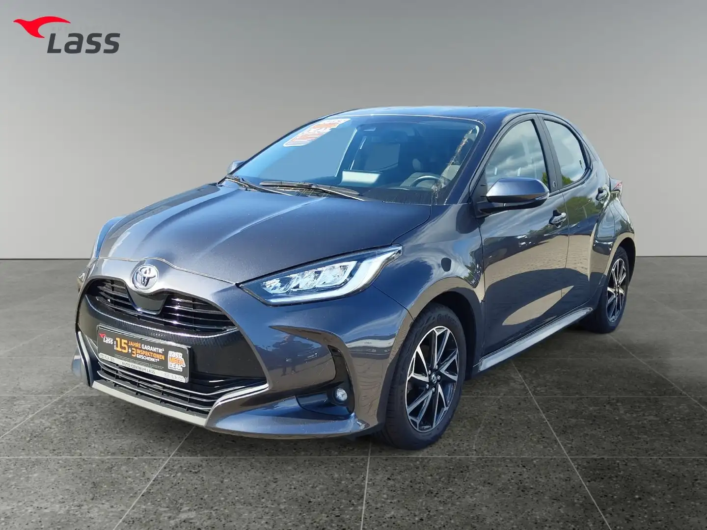 Toyota Yaris 1.5 Team Deutschland mit Komfort-Paket! Grau - 2