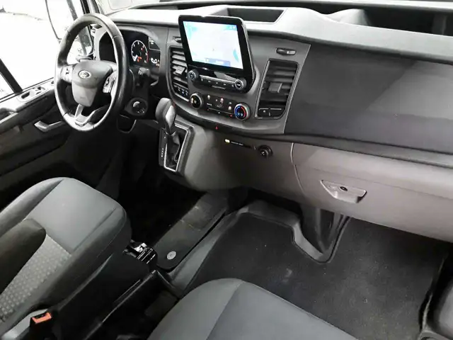 Ford Transit view 9