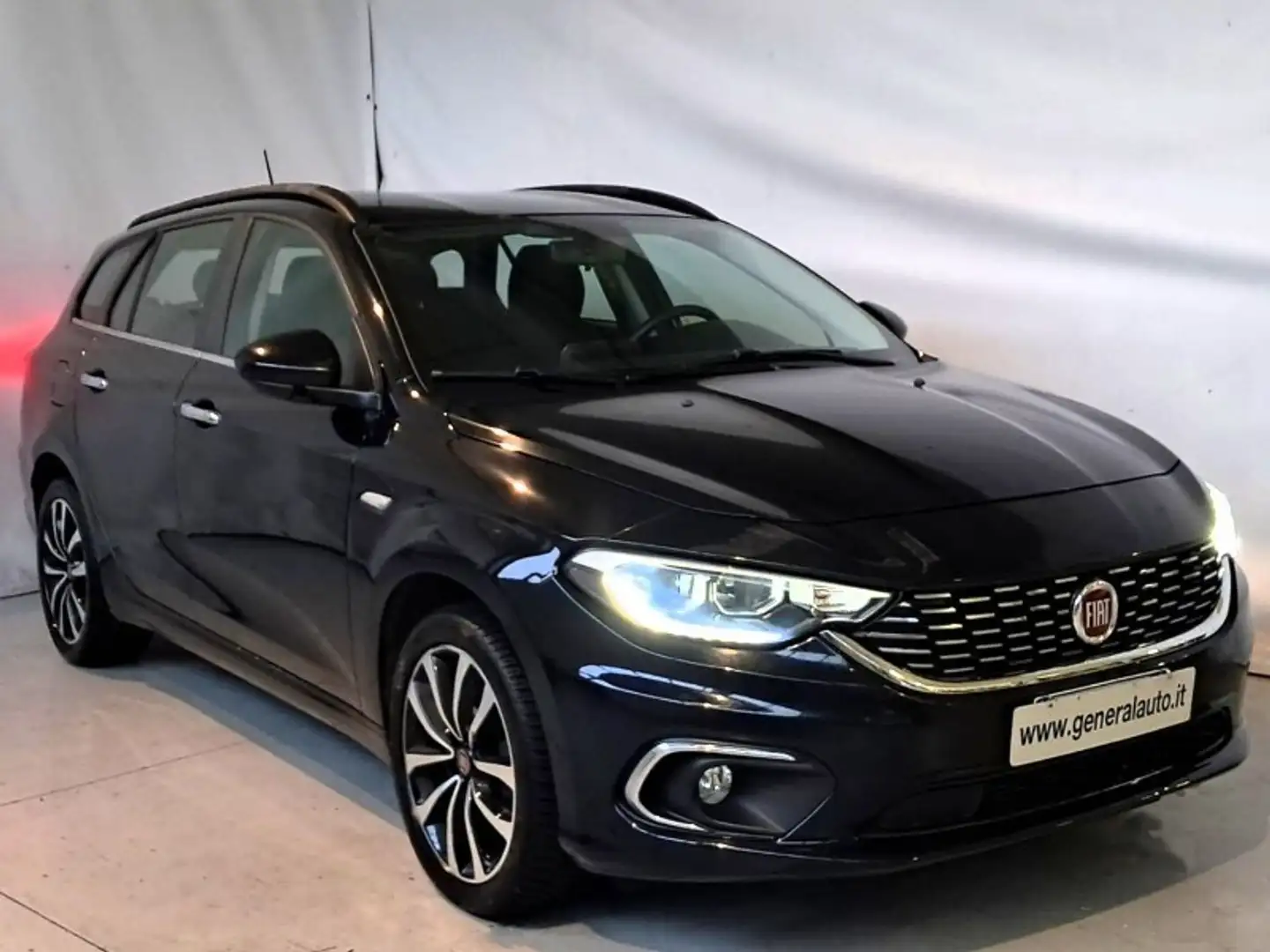 Fiat Tipo 1.6 Mjt S&S SW Lounge Noir - 2