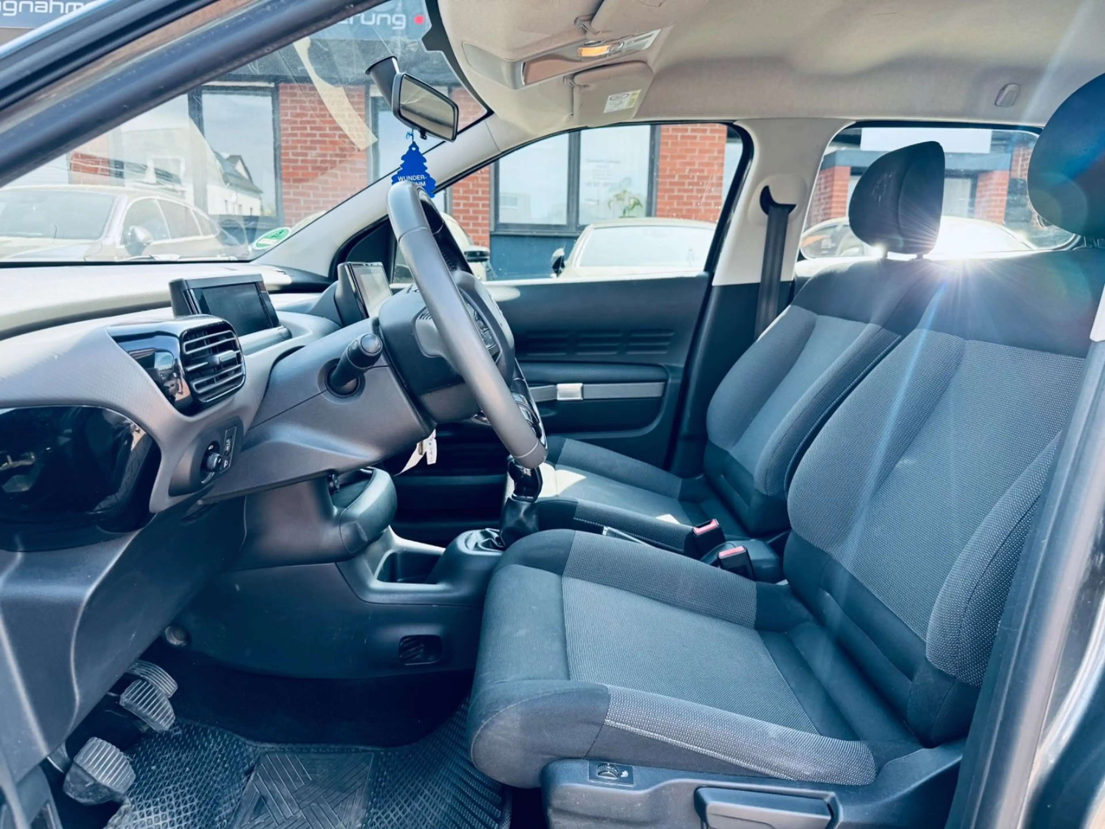 Citroen C4 Cactus Feel — photo 14