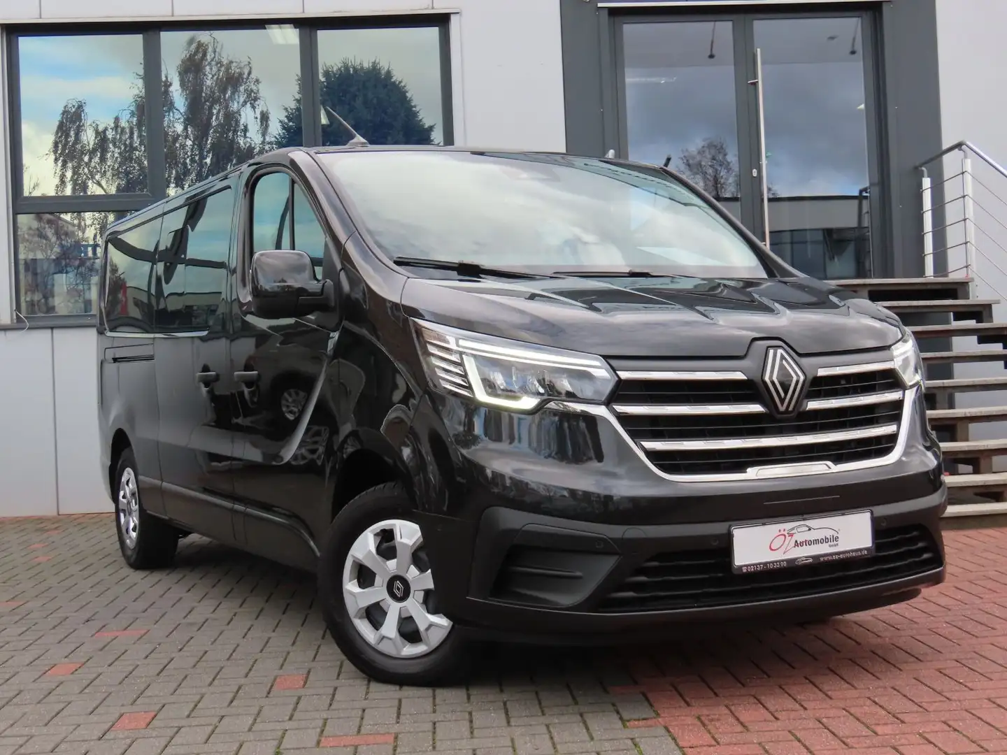 Renault Trafic Combi L1H1 Autom. Keyless CarPlay 9-Sitze Noir - 1
