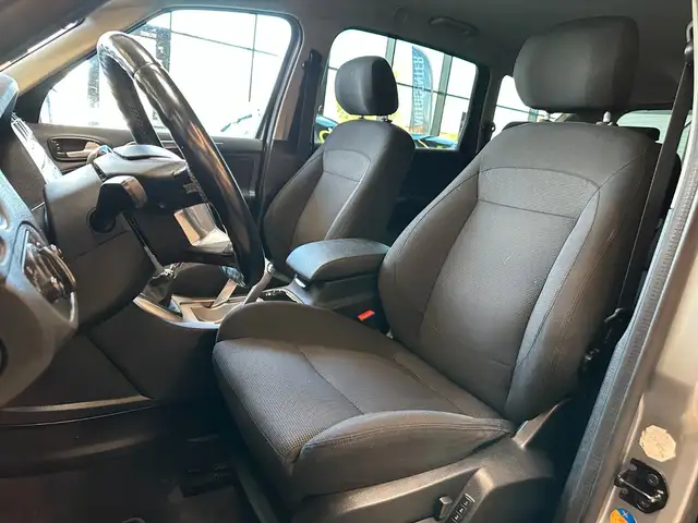 Ford S-Max view 10
