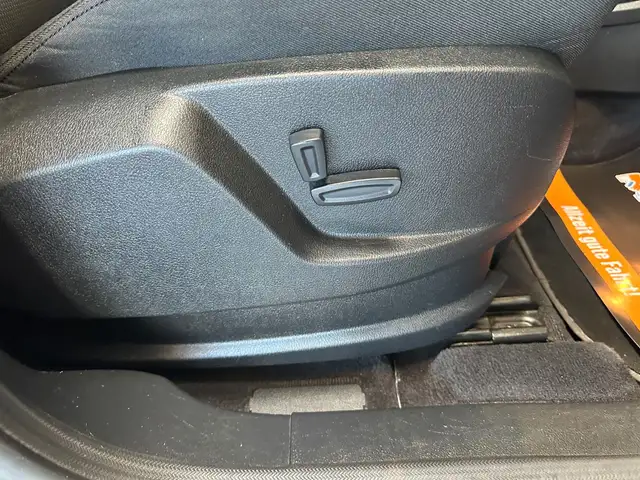 Ford S-Max view 8