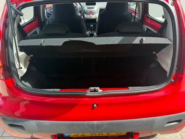 Peugeot 107 view 14