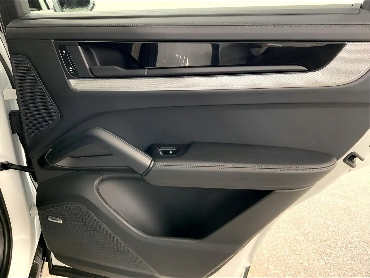 Porsche Cayenne снимка Porsche Cayenne
