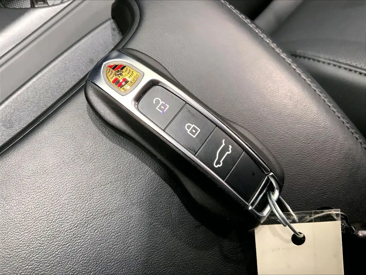 Porsche Cayenne снимка Porsche Cayenne