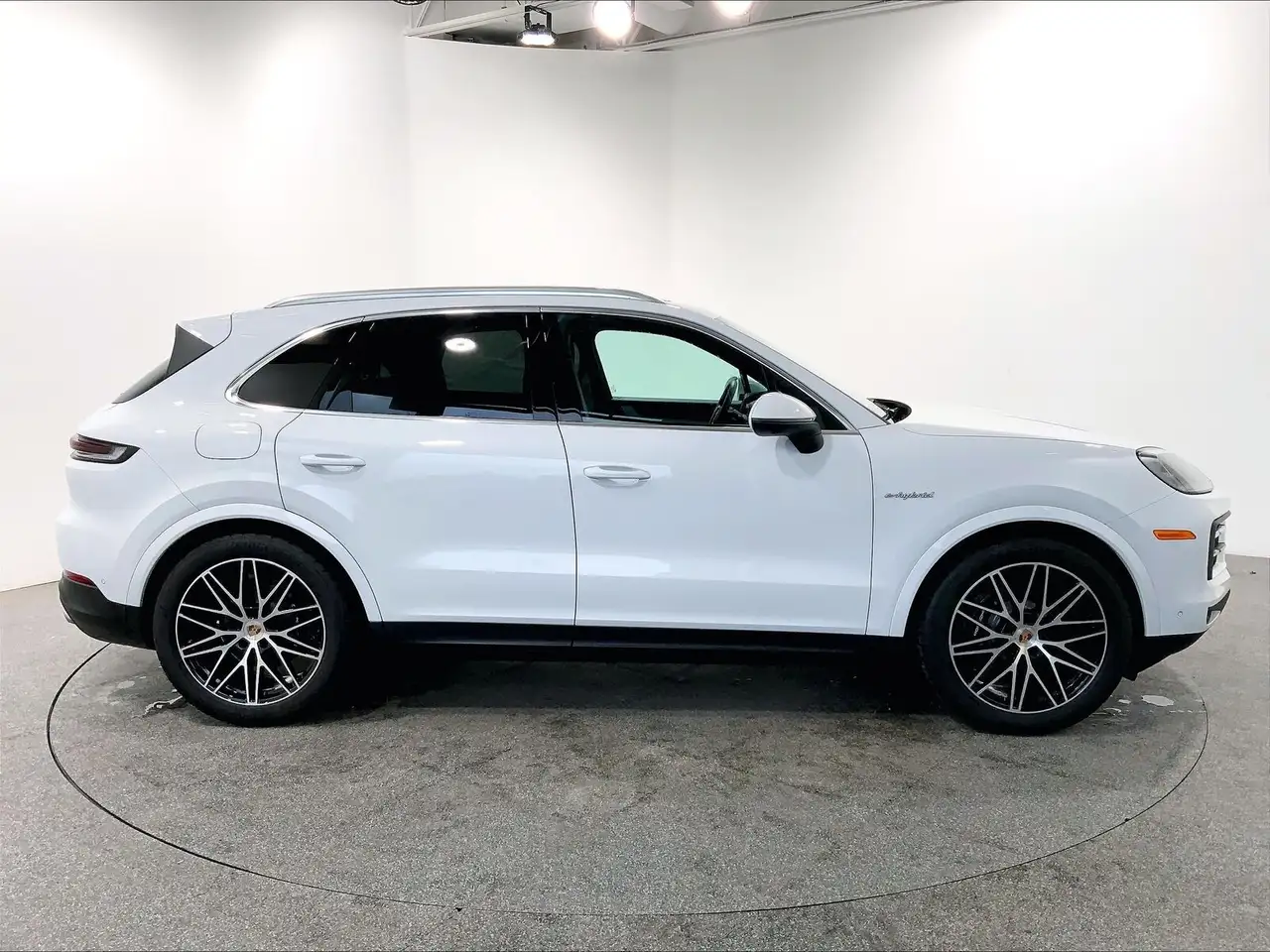 Porsche Cayenne снимка Porsche Cayenne