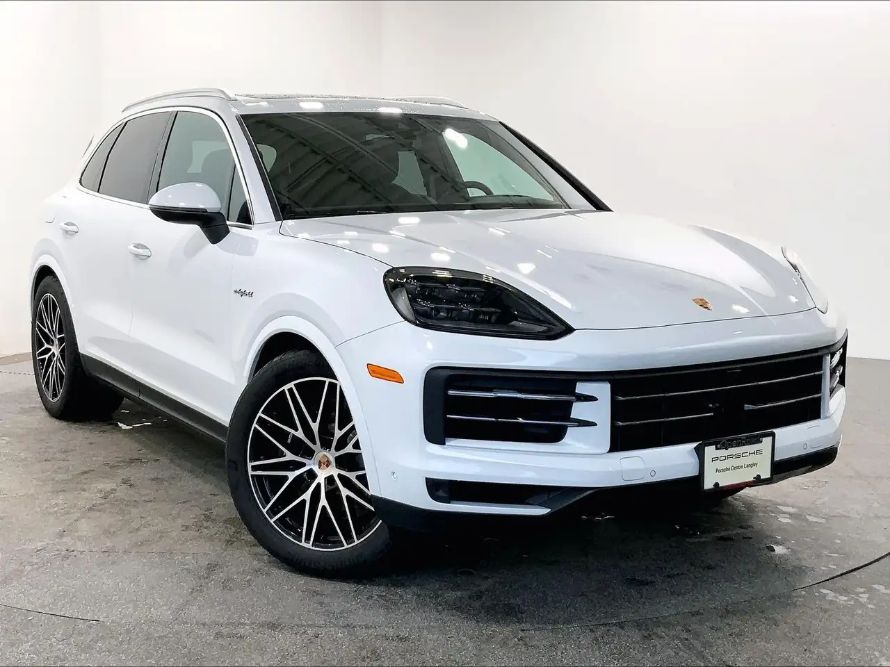 Porsche Cayenne снимка Porsche Cayenne