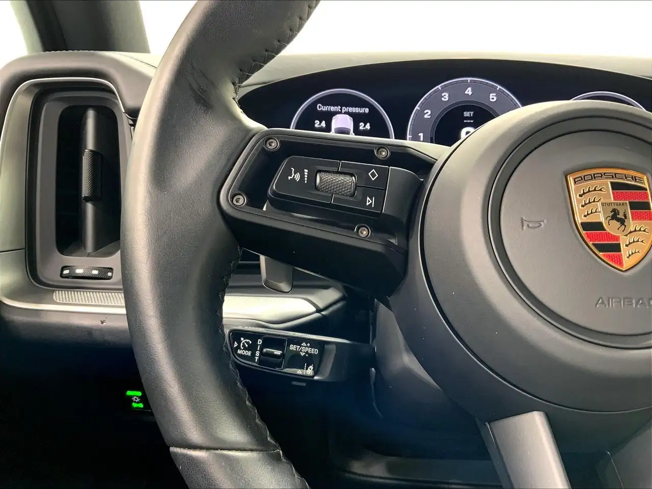 Porsche Cayenne снимка Porsche Cayenne