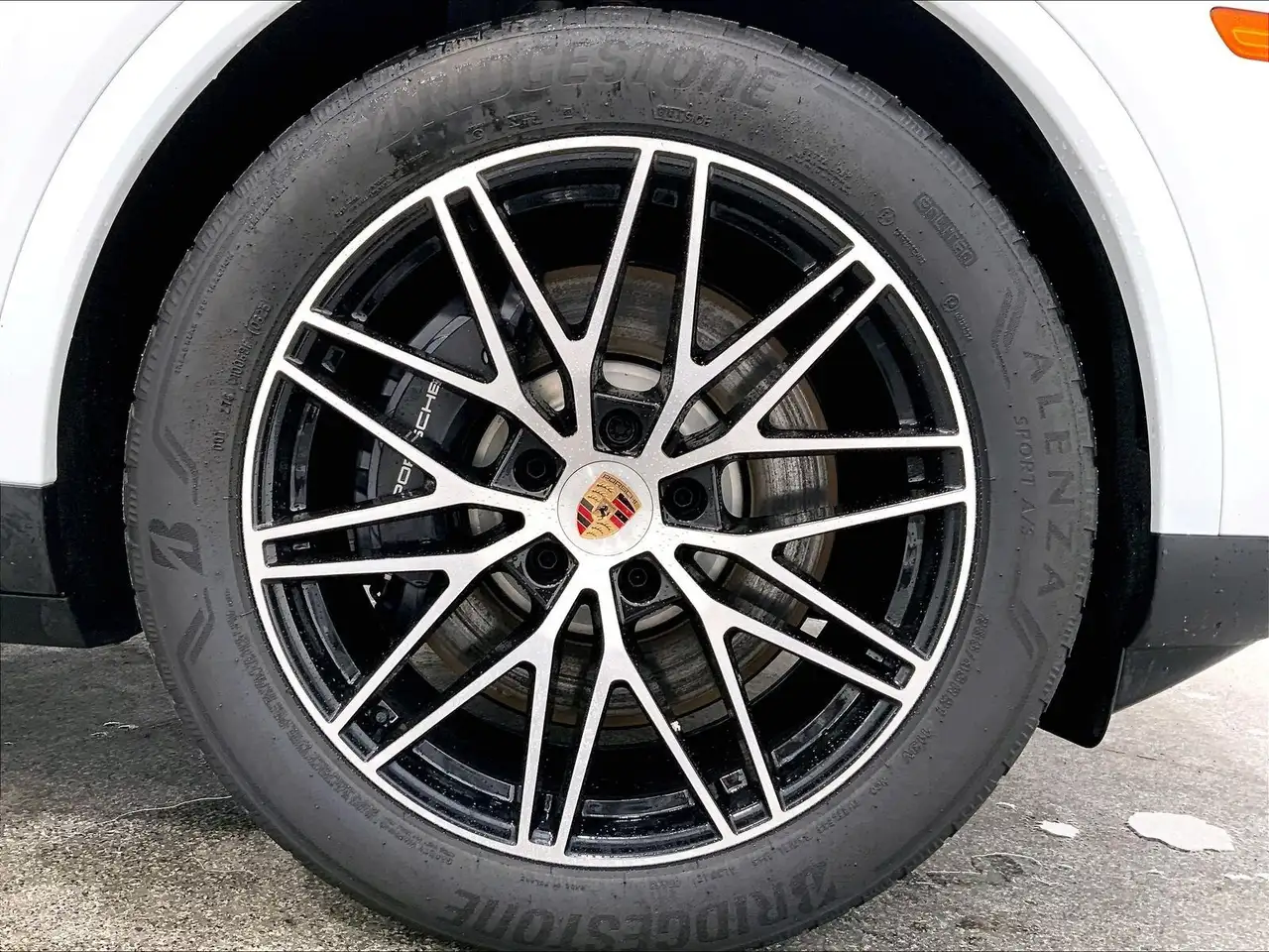 Porsche Cayenne снимка Porsche Cayenne