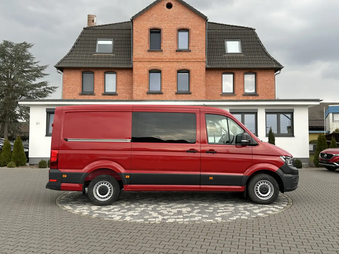Volkswagen Crafter 35 L2H1 DSG NAVI CAM KLIMA APP-CONNECT Rojo - 1