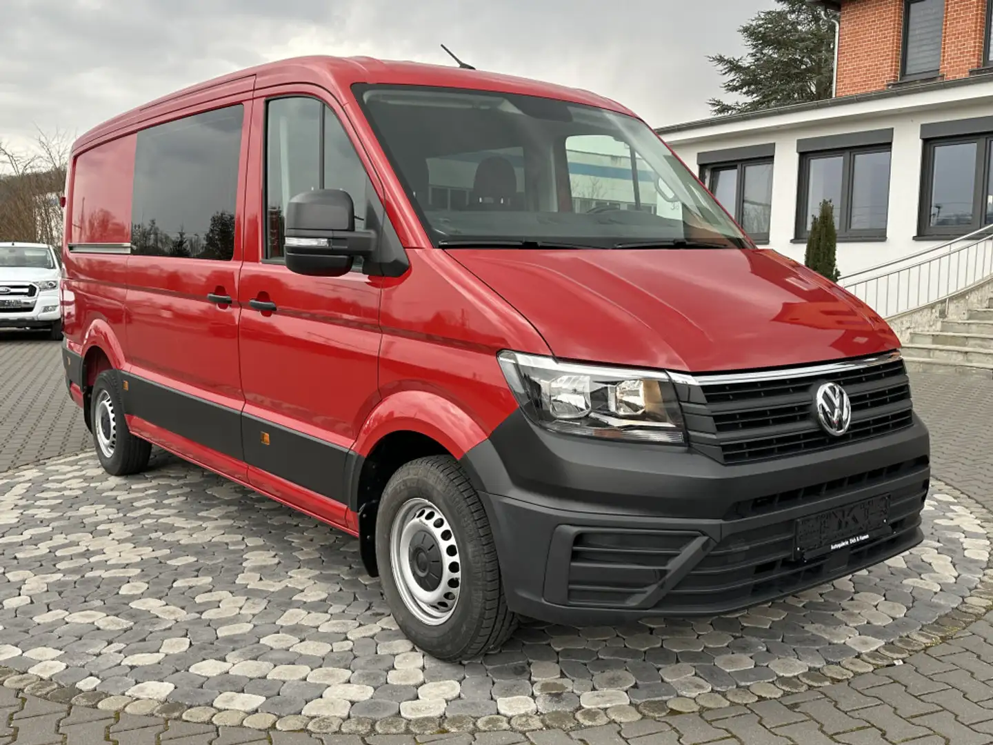 Volkswagen Crafter 35 L2H1 DSG NAVI CAM KLIMA APP-CONNECT Rojo - 2