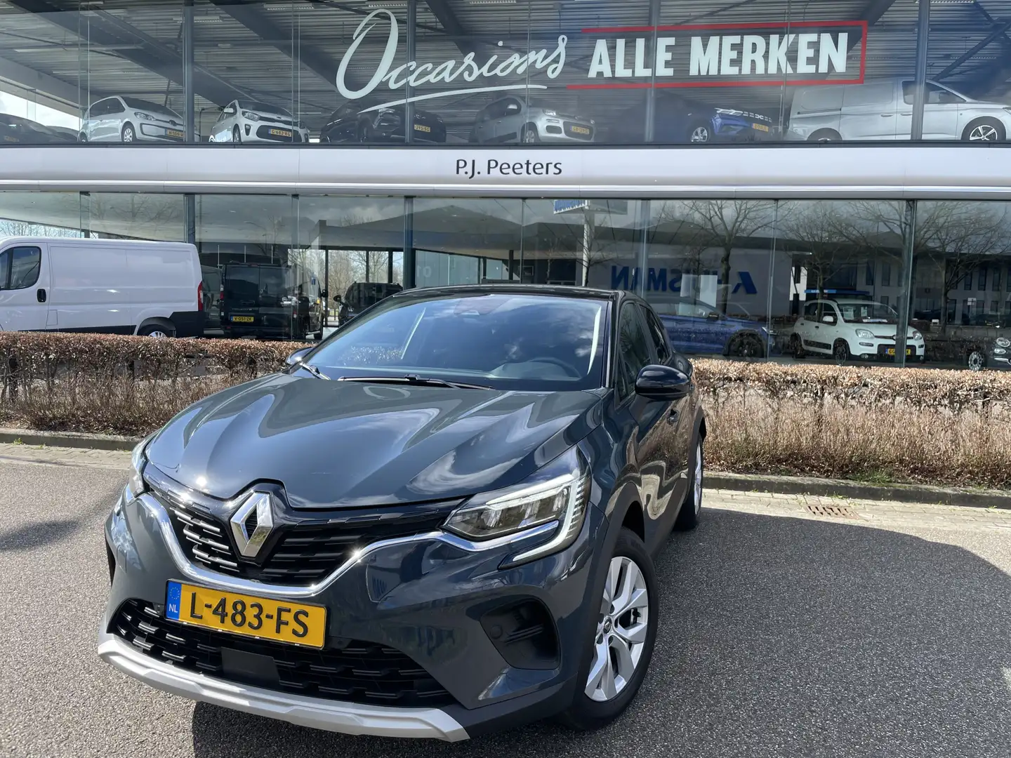 Renault Captur 1.0 TCe 100 Bi-Fuel Business Zen G3 uitgerust met Blau - 1