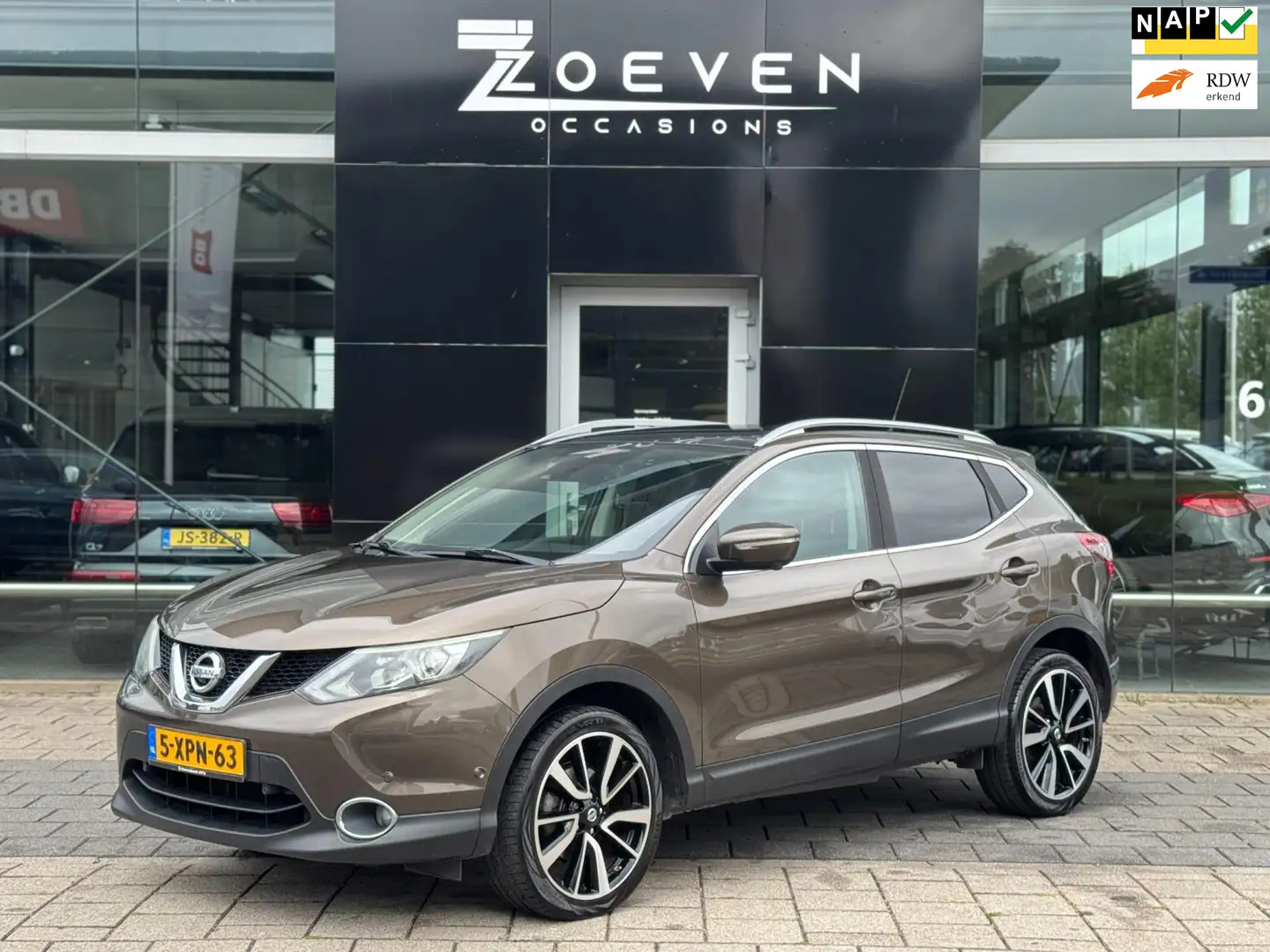 Nissan Qashqai 1.2 Visia Brun - 1