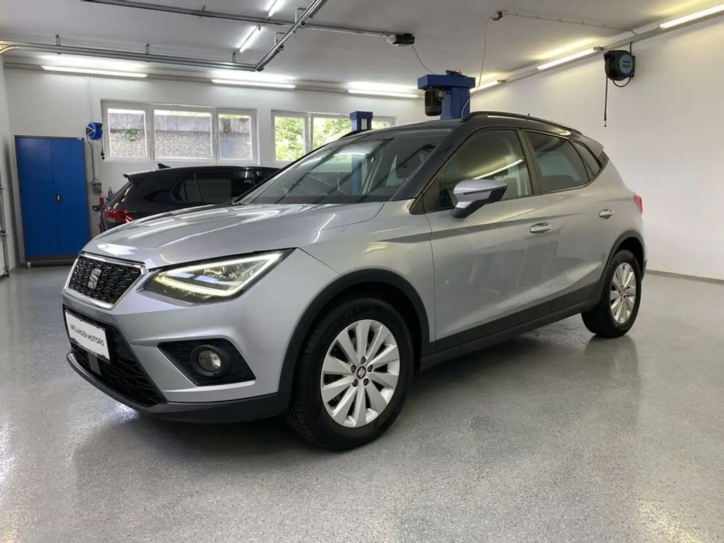 SEAT Arona Style TOP Zustand! Silber - 1
