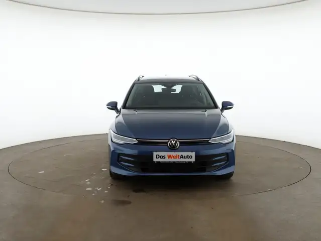 Volkswagen Golf view 3