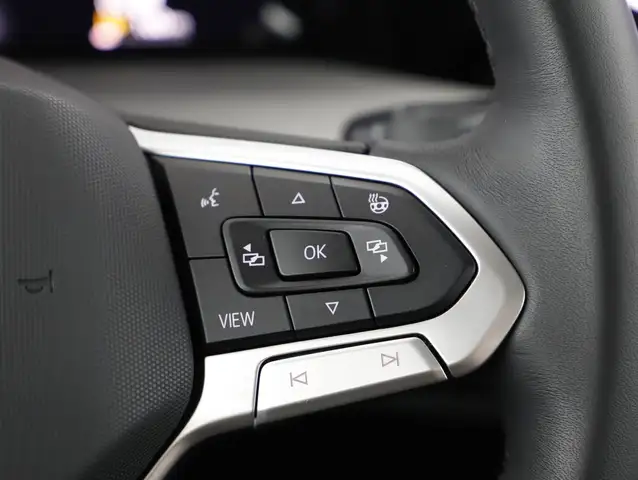 Volkswagen Golf view 14
