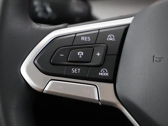 Volkswagen Golf view 13