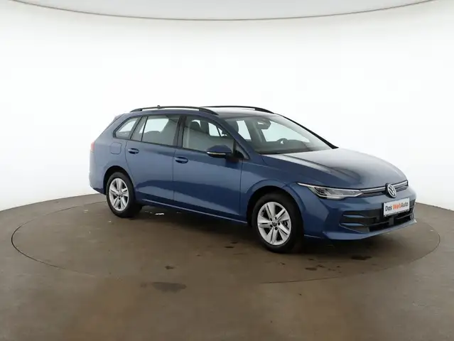 Volkswagen Golf view 2