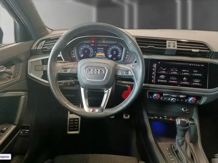Audi Q3 2022, foto 10
