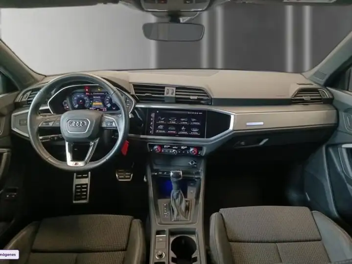 Audi Q3 2022, foto 9