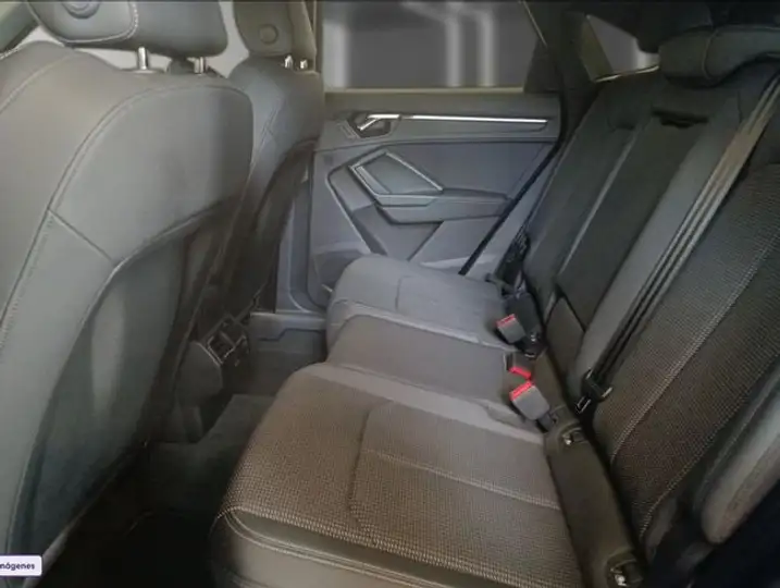Audi Q3 2022, foto 18