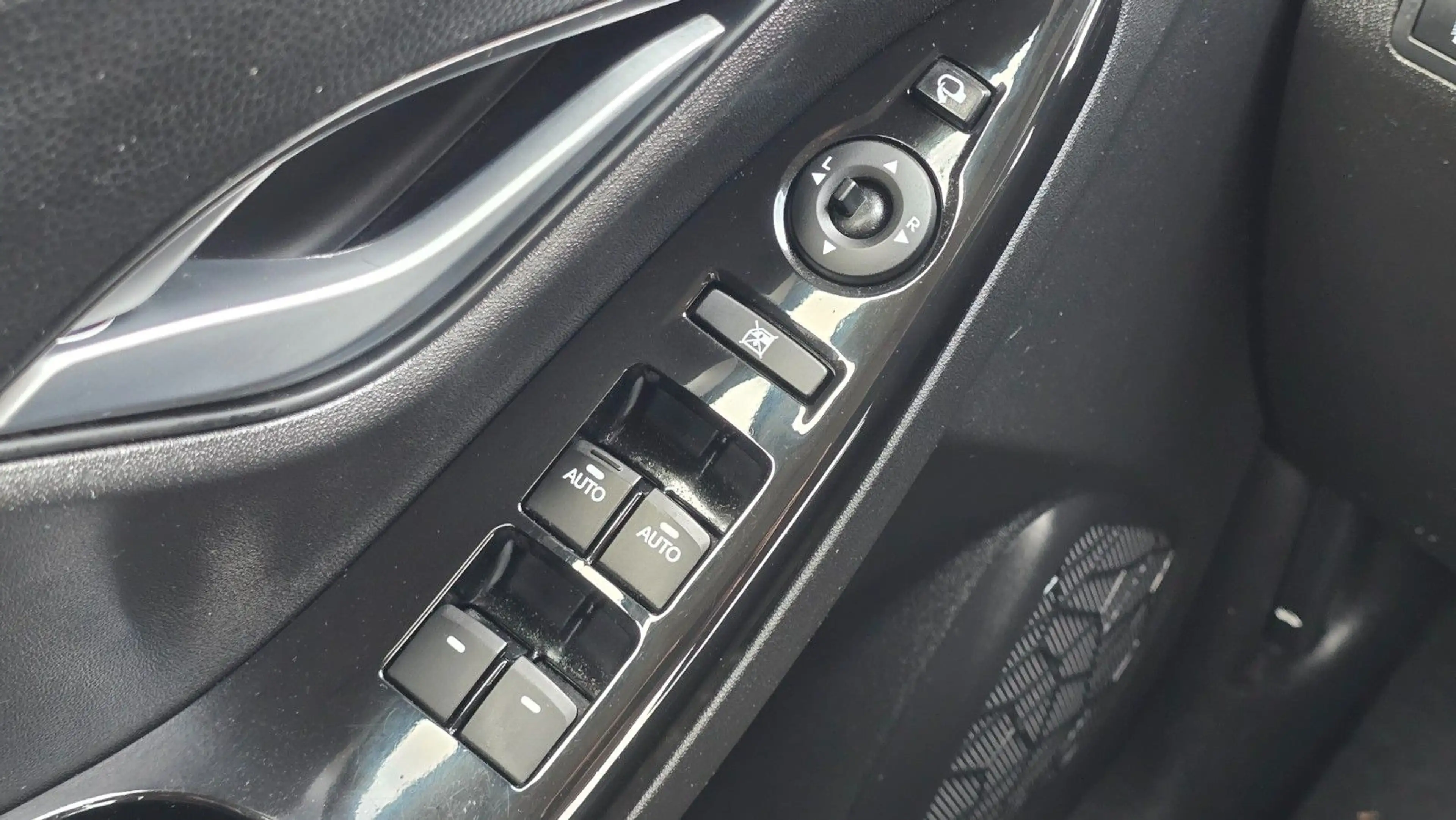 Hyundai iX20 Style Aut. Nav SHZ LRHZG PDC KAM BT Tel USB — photo 14