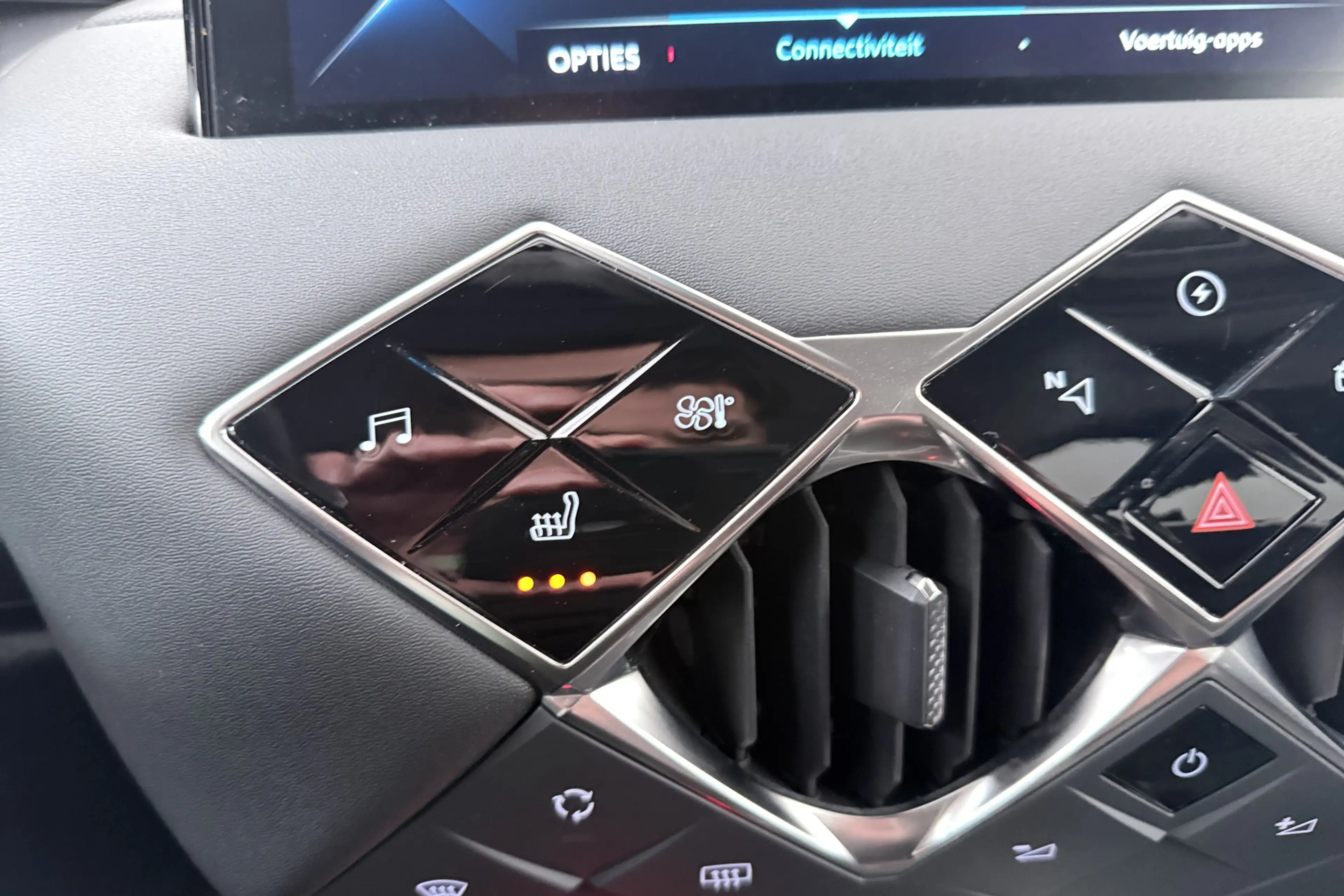 DS Automobiles DS 3 Crossback Opéra Plus 50 kWh (94% SOH) Leder 360* Camera Adap — photo 23