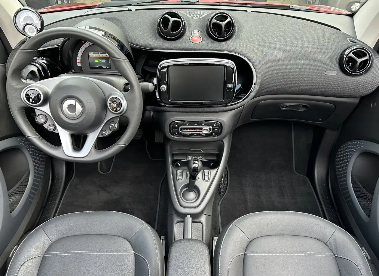 smart forTwo 2023 — фото 17