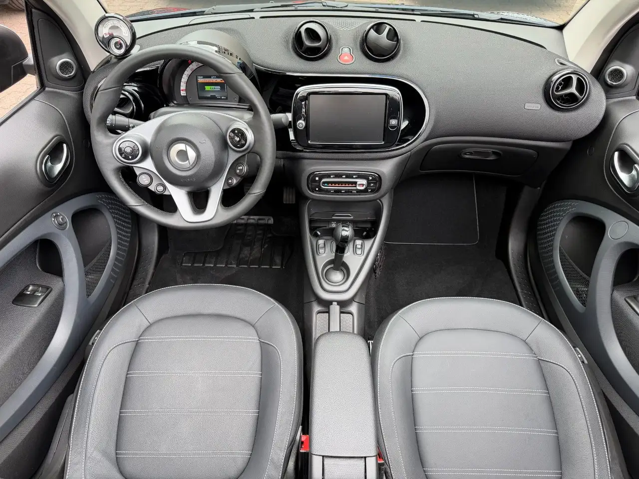 smart forTwo 2023 — фото 11