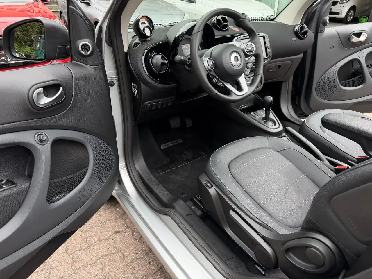 smart forTwo 2023 — фото 18