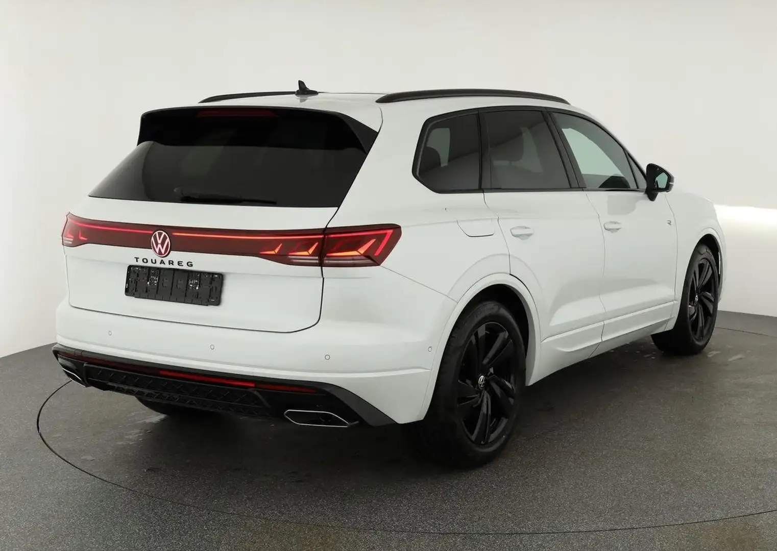 Volkswagen Touareg 3.0 TDI 210 kW 4Motion R-Line V6 Black, Pano, H... Wit - 2