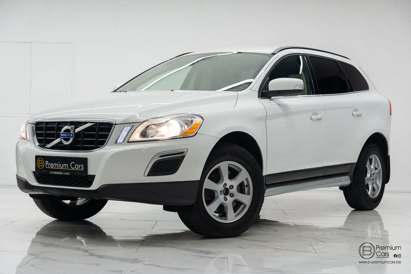 Volvo XC60 D3 Ocean Race! Leder, Cruise! Airco! Uniek! Wit - 1