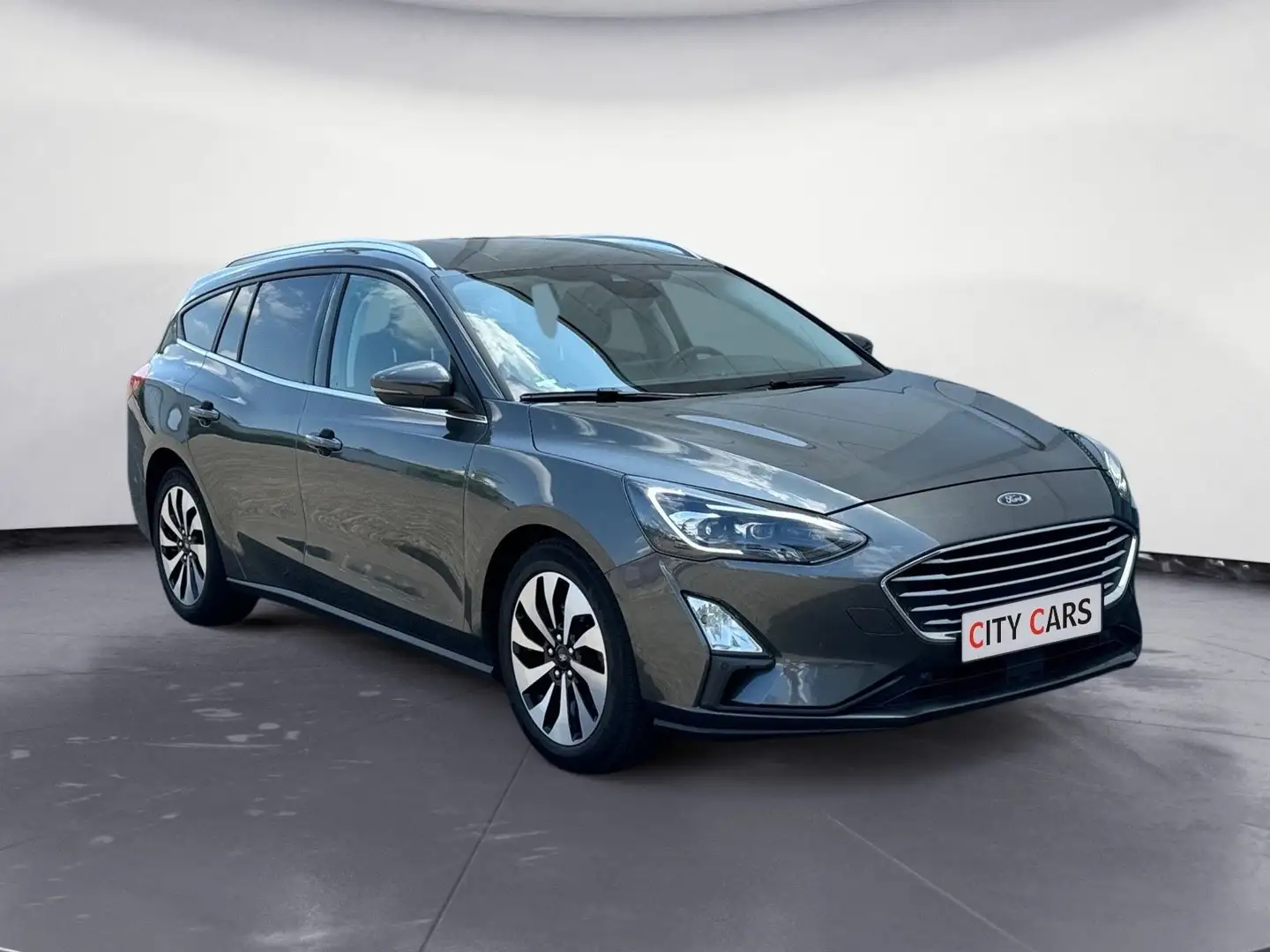 Ford Focus Turnier 1.5 Cool & Connect Navi Kamera Grijs - 2