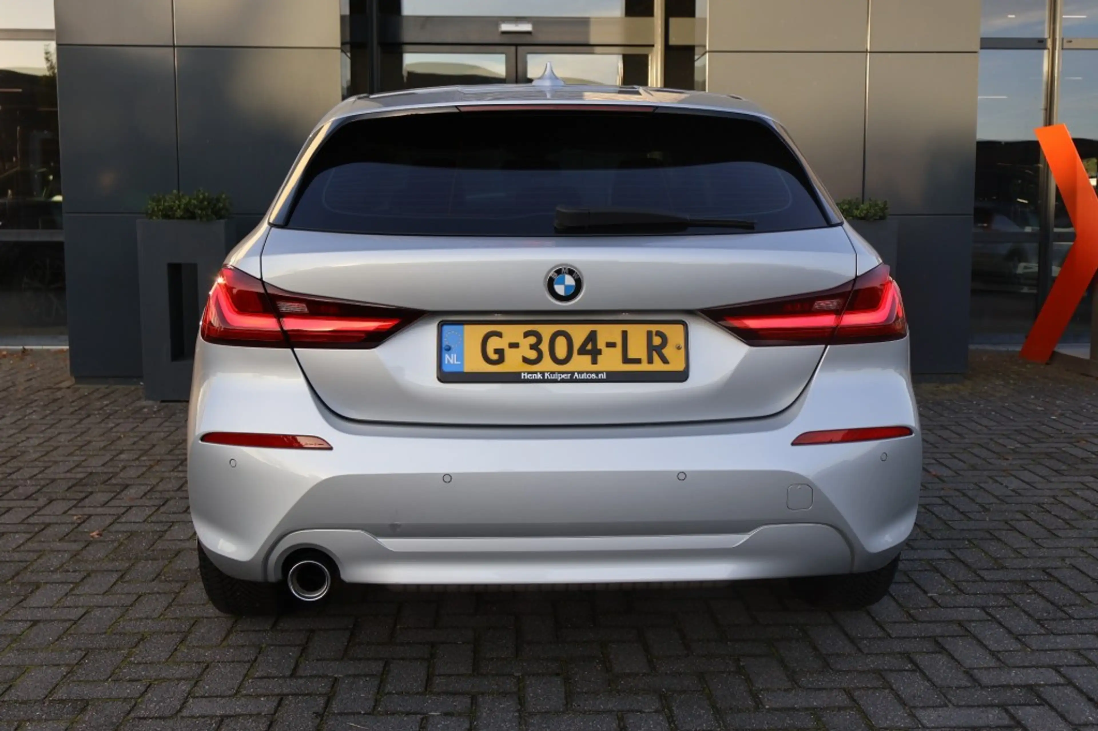 BMW 118 118i Automaat / Navi / PDC / LED / ECC / Carplay — photo 8
