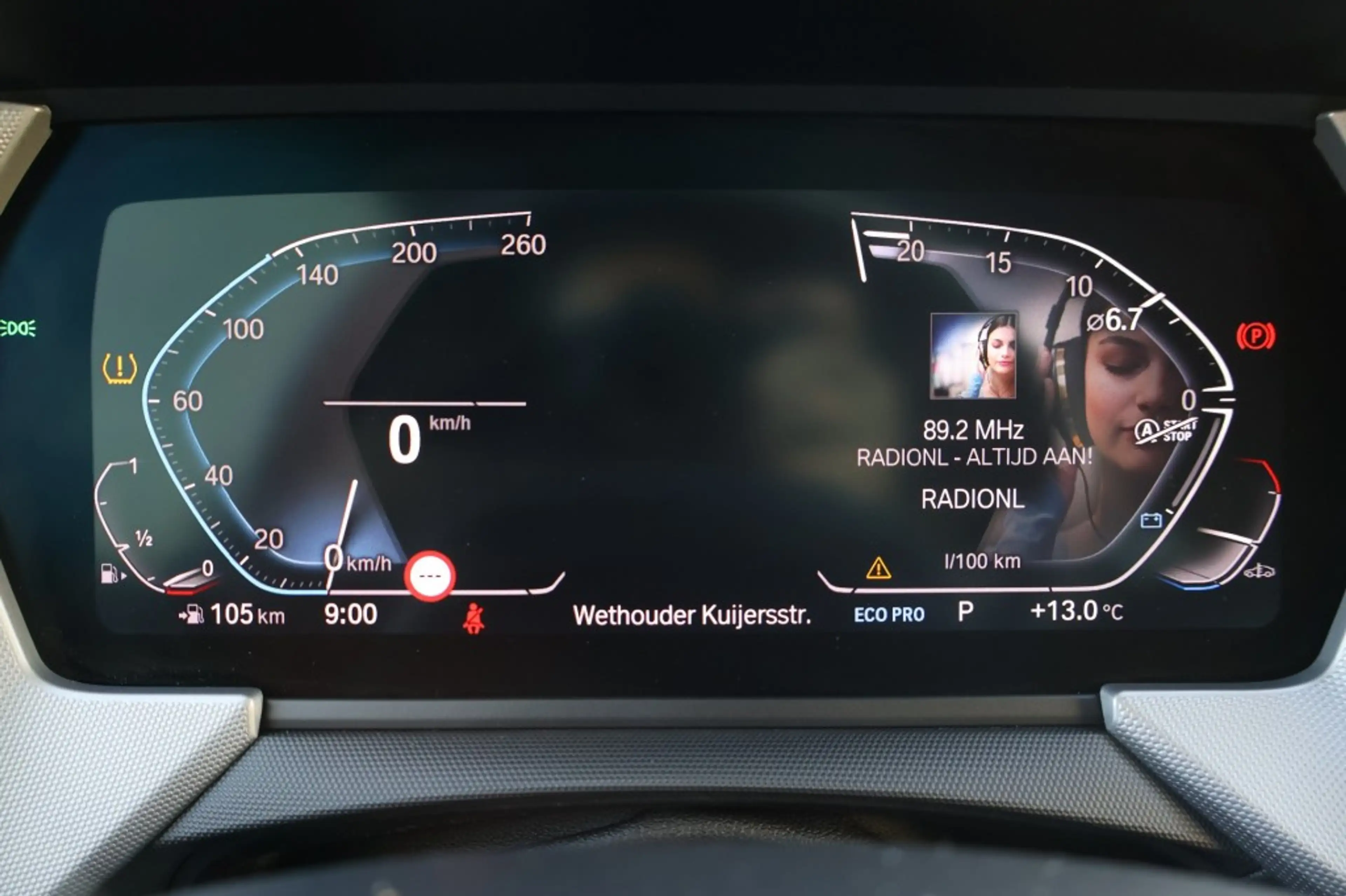 BMW 118 118i Automaat / Navi / PDC / LED / ECC / Carplay — photo 19
