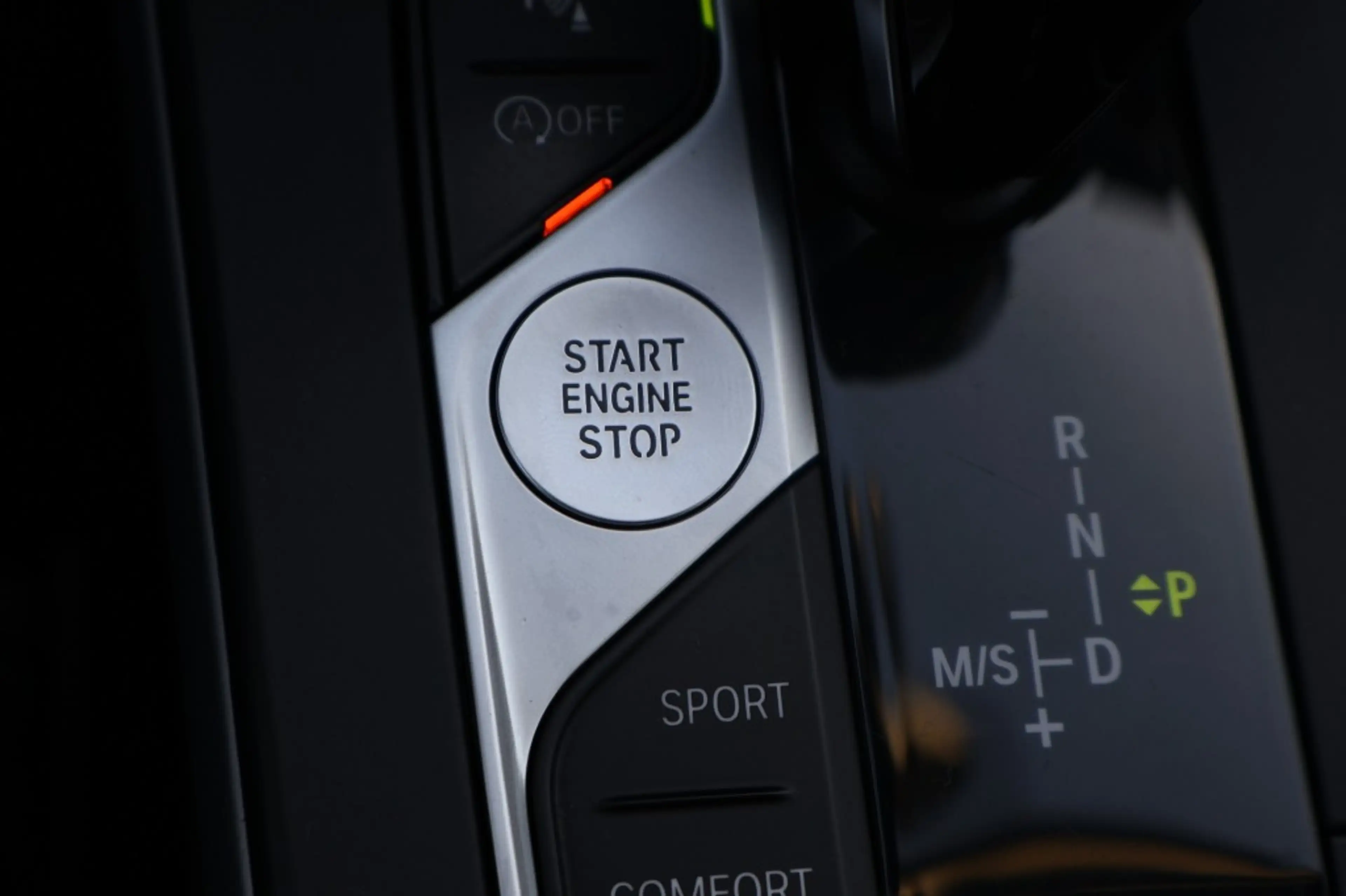 BMW 118 118i Automaat / Navi / PDC / LED / ECC / Carplay — photo 43