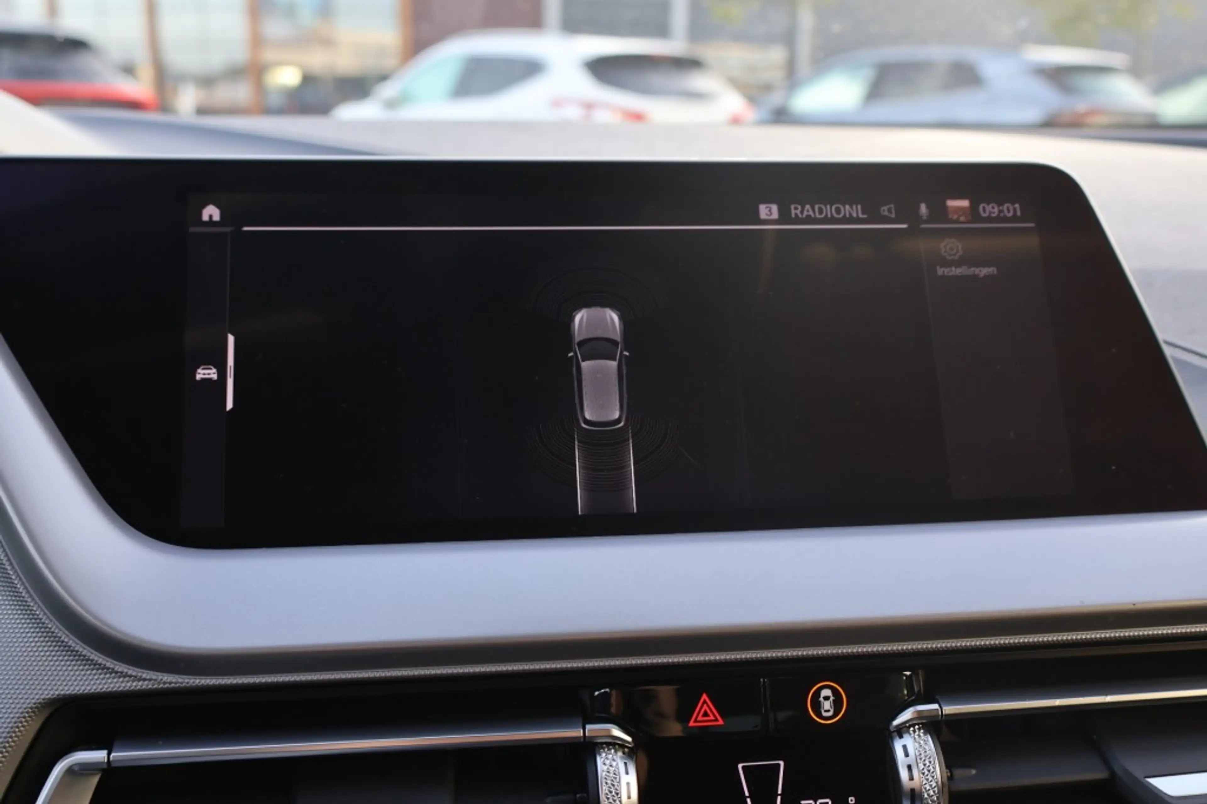BMW 118 118i Automaat / Navi / PDC / LED / ECC / Carplay — photo 13