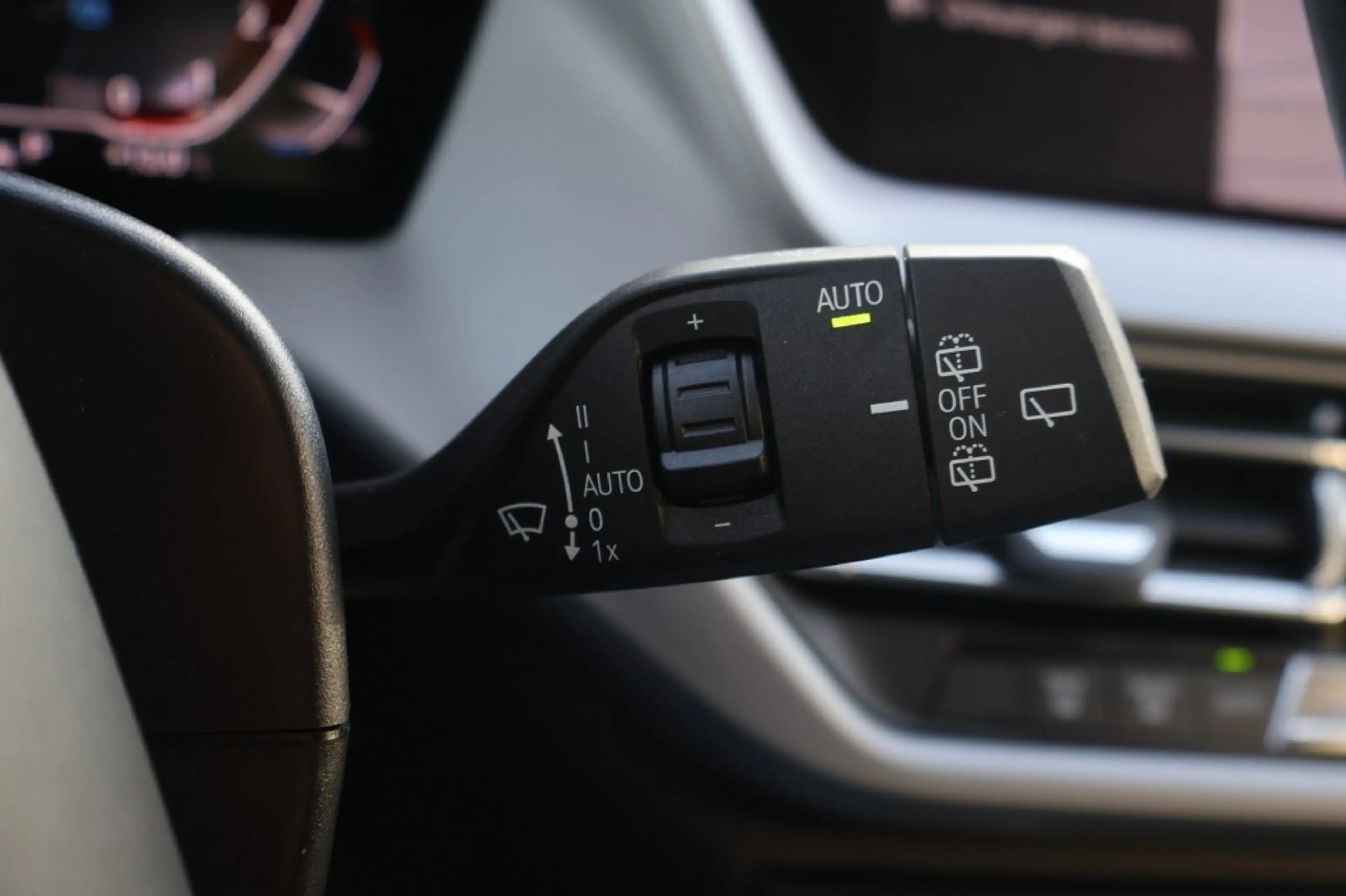 BMW 118 118i Automaat / Navi / PDC / LED / ECC / Carplay — photo 39