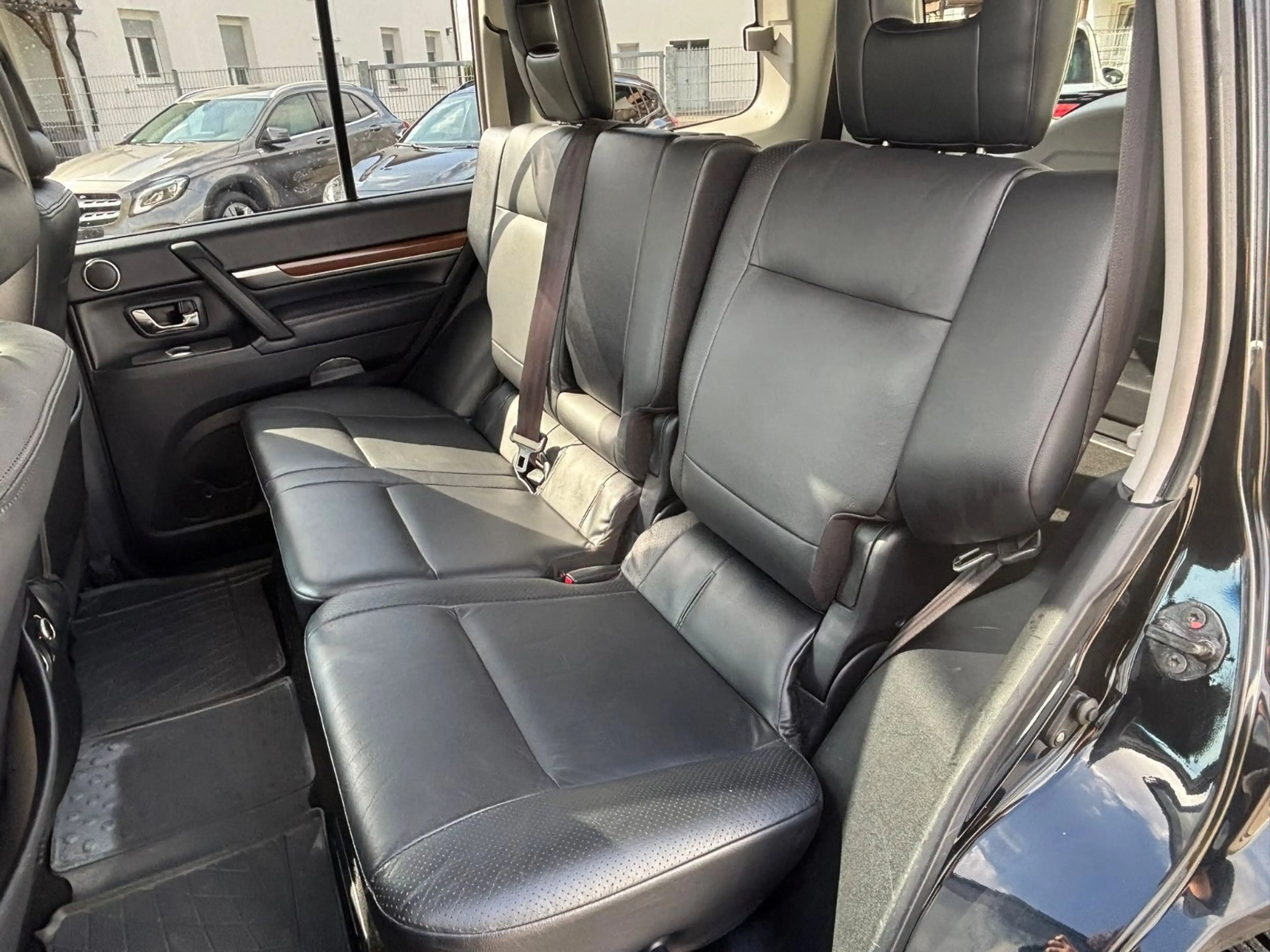 Mitsubishi Pajero 3.2 DI-D Instyle — photo 6