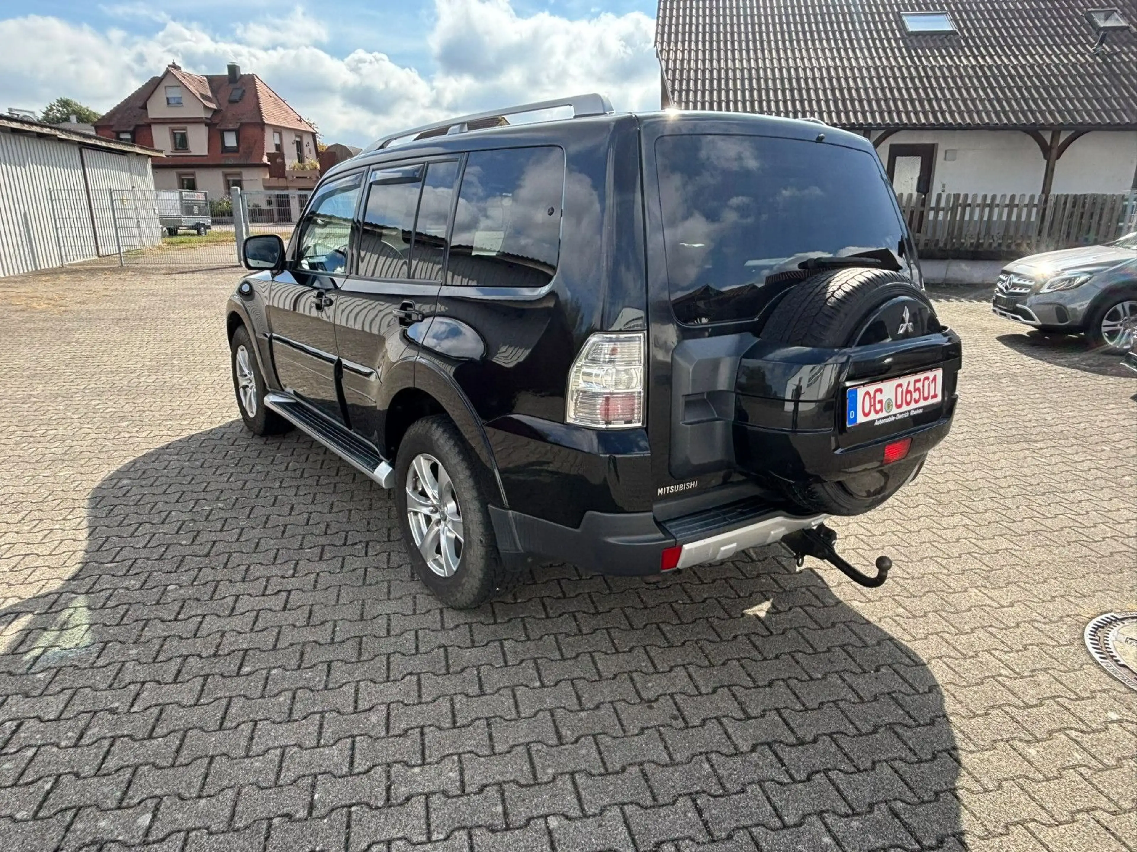 Mitsubishi Pajero 3.2 DI-D Instyle — photo 4