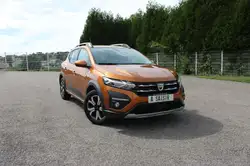 Dacia Sandero STEPWAY 1L TCE 90 CV TURBO BOITE 6V GPS CAMÉRA CLIM AUTO
