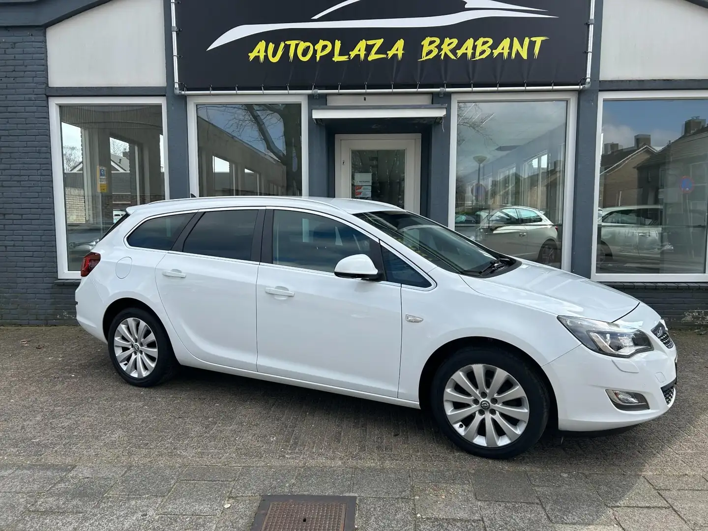 Opel Astra Sports Tourer 1.4 Turbo / NAVI / CRUISE / PDC / XE Blanco - 2