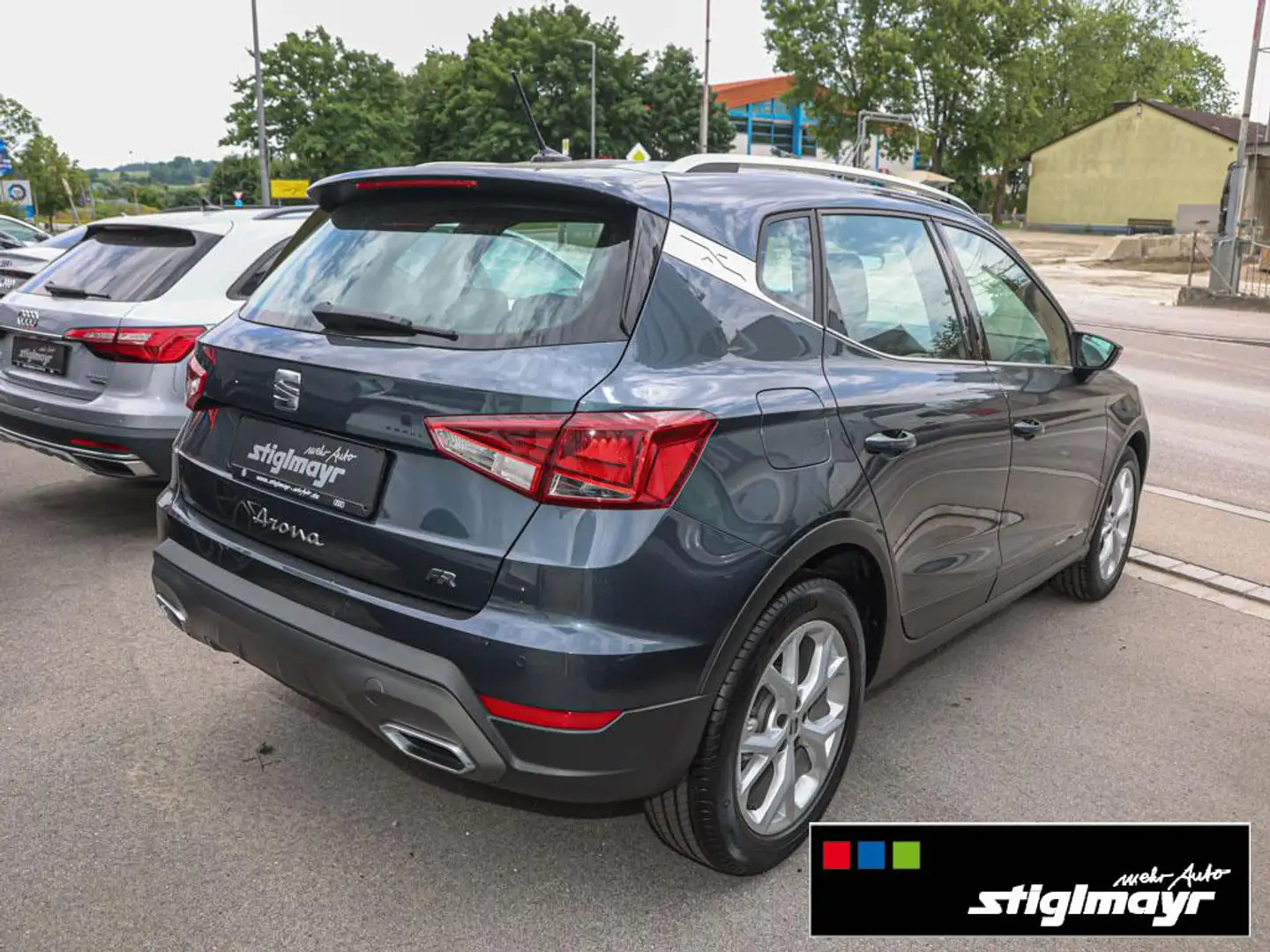 SEAT Arona FR-Line 1.5 TSI DSG ACC+LED+NAVI+SITZHZG Grigio - 2